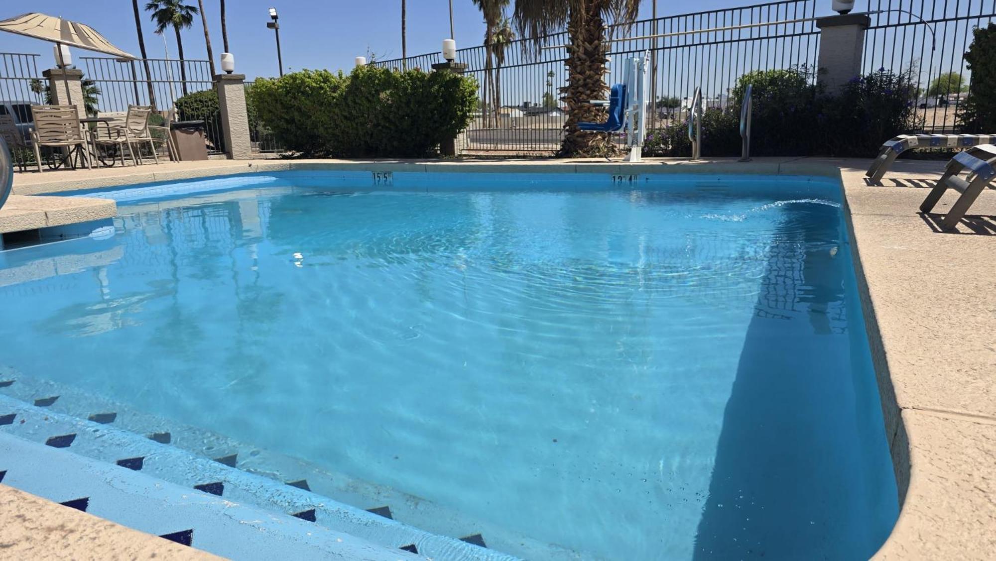 פיניקס Hotel Rising מראה חיצוני תמונה